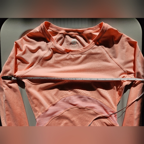 Roxy long sleeve top with see thu work out aeration and thumb holes peach pink S - Picture 13 of 16